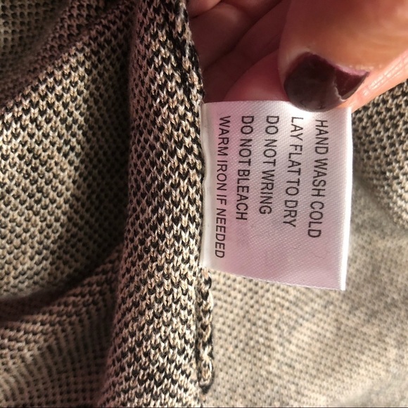 🆕 Belldini Bengal/Gold Sweater Size M - Picture 10 of 10